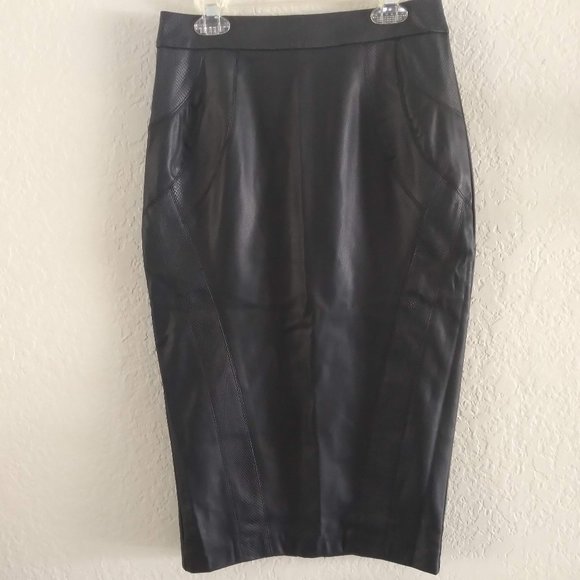 River Island Faux Leather Black Pencil Skirt - Sz US 4 - Picture 1 of 13
